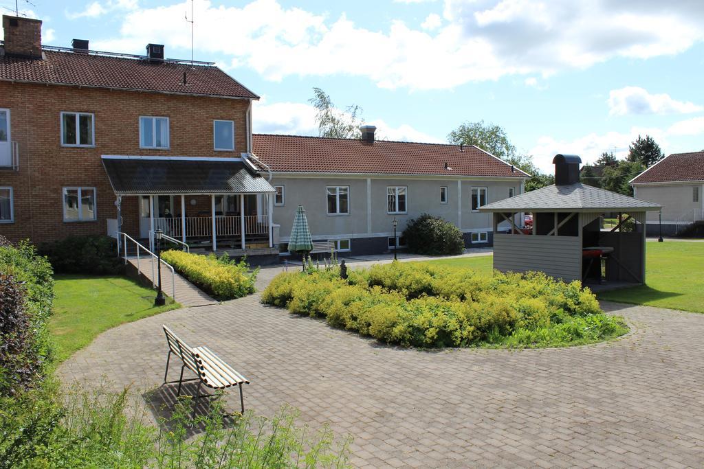 Bralanda Hotell Och Vandrarhem Zewnętrze zdjęcie
